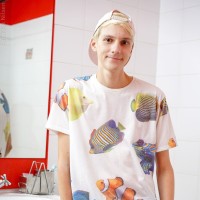 Blonde boy fucking himself - Picture 1