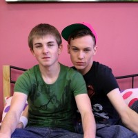 Luke Adams fucks Jonny Castle - Picture 1