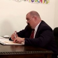 Principal wood and the detention hall 2 - Picture 1