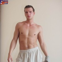 Boy shows his cock - Picture 3