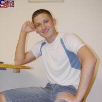 Straight boy stripping and posing - Picture 2