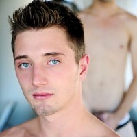 JD Phoenix jerks off in public - Picture 2
