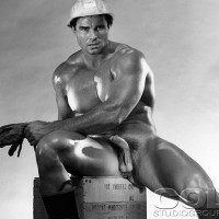 Leo Hooks naked - Picture 7