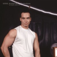 Roberto Giorgio flaunts his assets - Picture 2