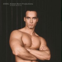 Roberto Giorgio flaunts his assets - Picture 7