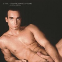 Roberto Giorgio flaunts his assets - Picture 10