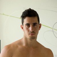 Hugo shows his hard cock - Picture 3