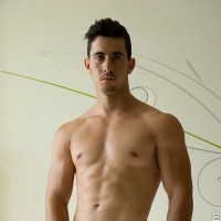 Hugo shows his hard cock - Picture 8