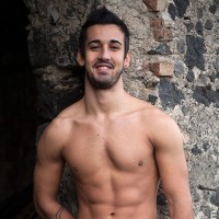 Roberto strokes himself - Picture 3