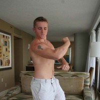 Jon Davis takes it all off - Picture 3