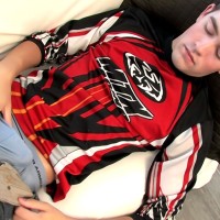 Jayden Taylor plays with his dildo - Picture 2