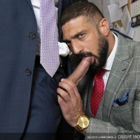 Caught snooping - Picture 5