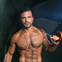 Rogan Richards strips down - Picture 9