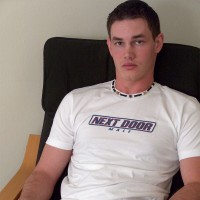 John rubs it out - Picture 13