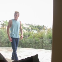 Naughty neighbor - Picture 3