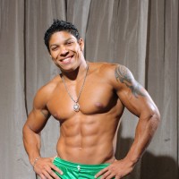 Luiz Tribal displays his shaft - Picture 4