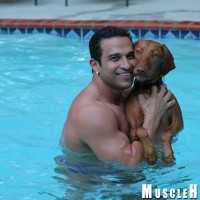 Ali Galani shows his dick - Picture 9