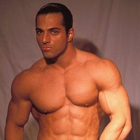 Michael Anthony undresses - Picture 5