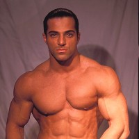Michael Anthony undresses - Picture 6