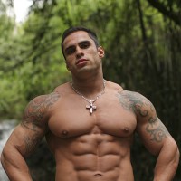 Samuel Vieira strokes himself - Picture 11
