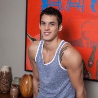 Logan Milano shows his coock - Picture 1