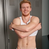 Jesse Knight exposes his heat - Picture 2