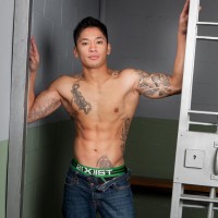 Josh blows Christian in jail - Picture 4