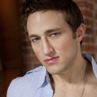 Tucker Wade jerks off - Picture 2