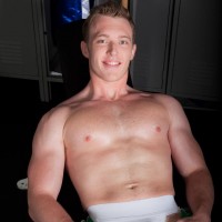 Trevor Snow posing naked in the gym - Picture 7