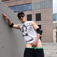 Brad Thomas naked in the city centre - Picture 6