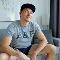 Erik Brieger posing naked - Picture 1