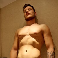 Christiano Szucs strips naked - Picture 3
