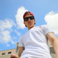 Connor Peters naked and wet on the roof - Picture 11