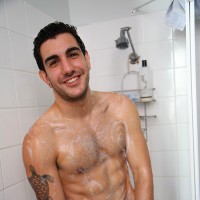 Chris Bass in the shower - Picture 6