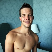 Aiden Bailey posing naked - Picture 10