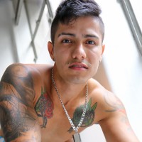 Gio Velasco in the shower - Picture 4