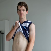 Brad Hunter stripping out - Picture 4