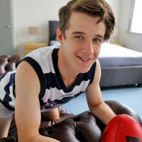 Brad Hunter stripping out - Picture 12