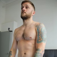 Billy Bones posing naked - Picture 9