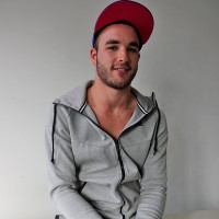 Ben Hart posing naked - Picture 1