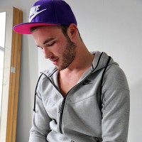Ben Hart posing naked - Picture 2