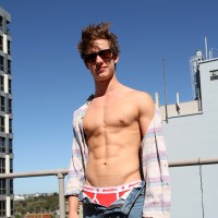 On the roof with Max Gatling - Picture 5