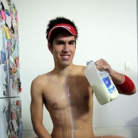 Robbie Price gives himself a cum facial - Picture 12