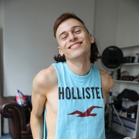 Jamie Fawkes jerks off - Picture 2