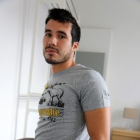 Benjamin Bosco posing naked - Picture 2