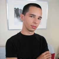 Edward Gonzales shows his dick - Picture 2