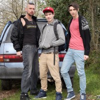 Scott, Kyle and Jamie fuck in a car - Picture 1