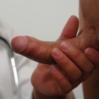 Cristian has hes annual medical exam - Picture 11