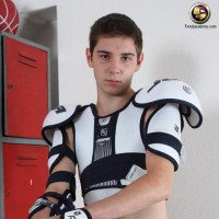 Hockey jock jerks off - Picture 13