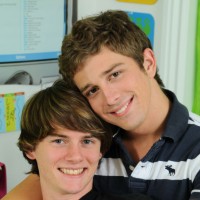 Two cute twinks - Picture 1